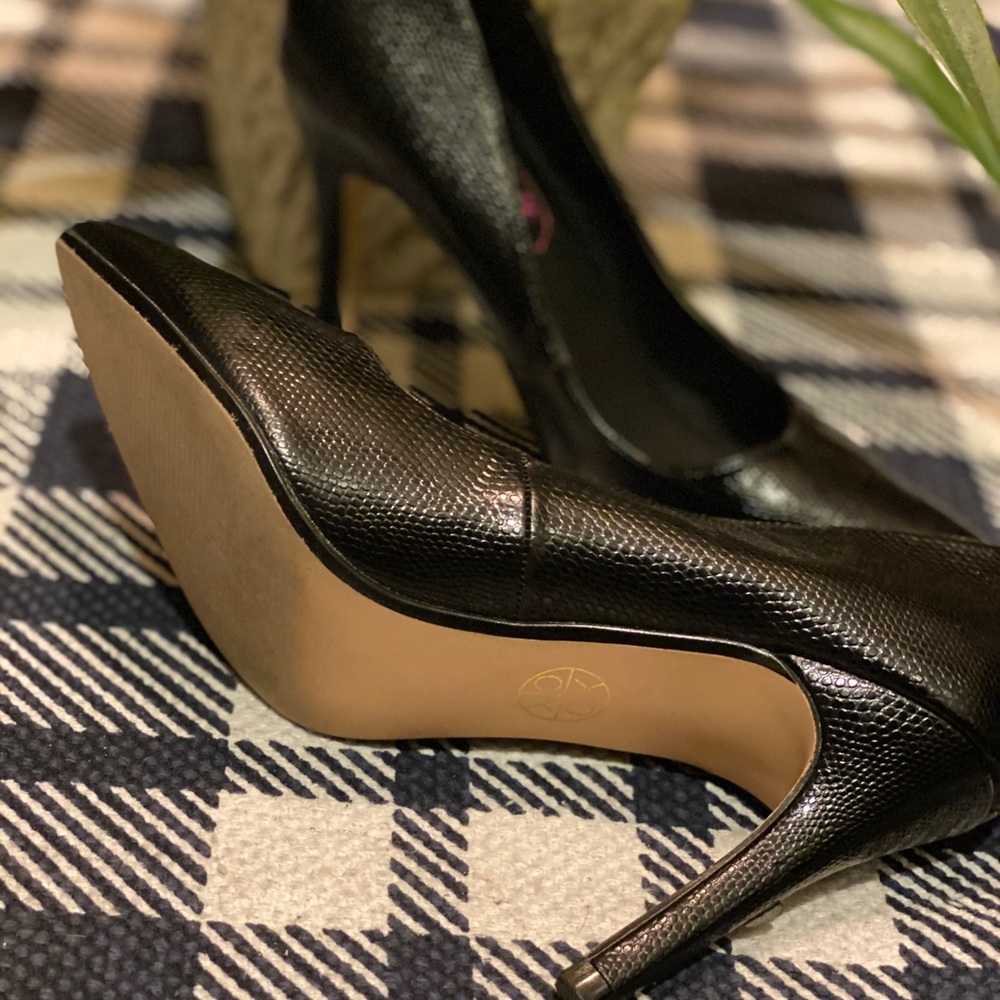Pointed Heels